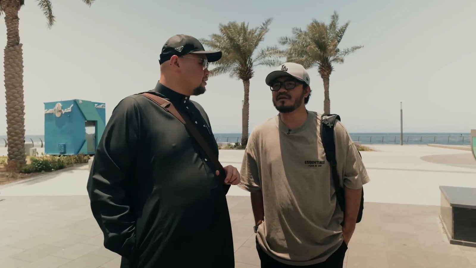 Ustaz Ishak dan teman berbincang mengenai pengertian korban